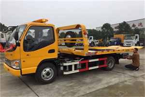 惠南镇哪里有拖车服务